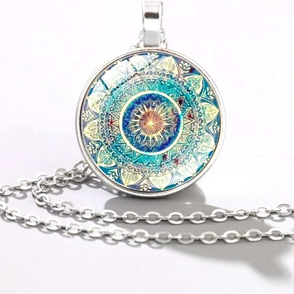 Mandala flower pattern charm necklace
